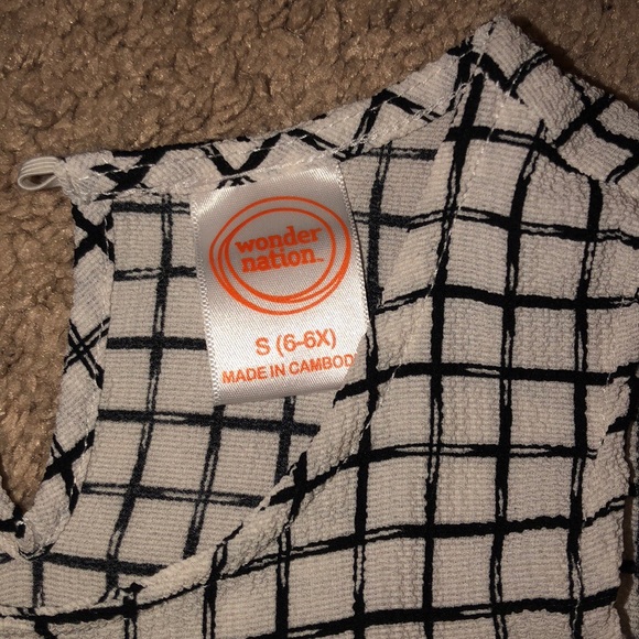 Girls dress - Picture 3 of 5